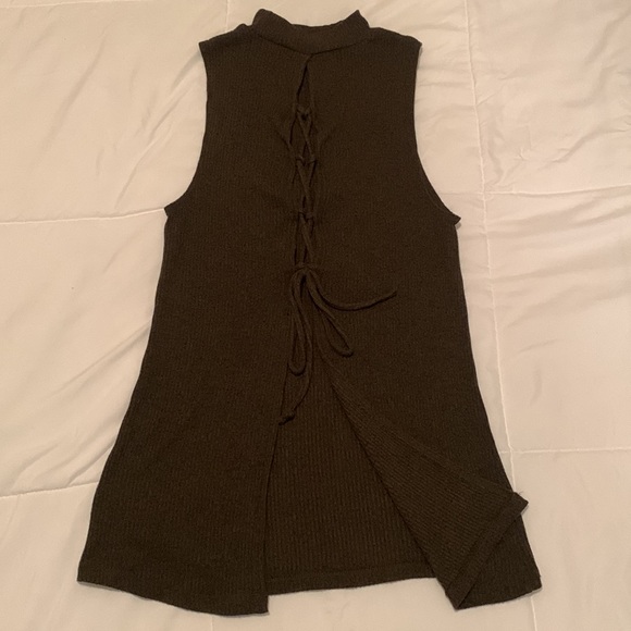 Express XSmall mock neck open back top - Picture 4 of 5